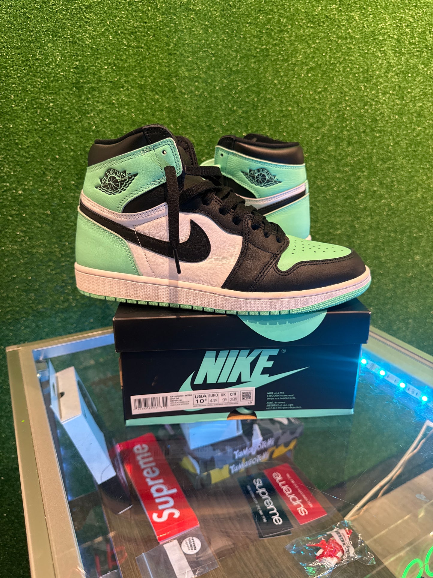 Air Jordan 1 green glow (USED)