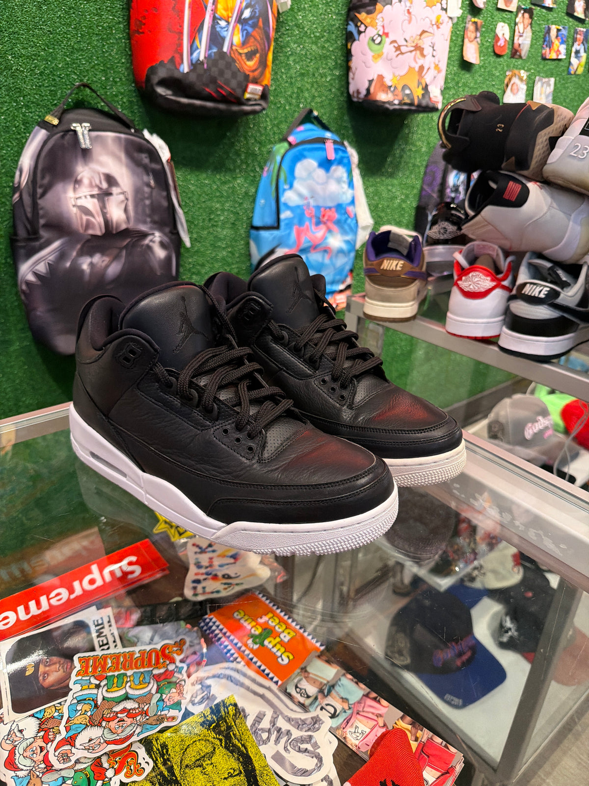 Air Jordan 3 cyber Monday (USED)