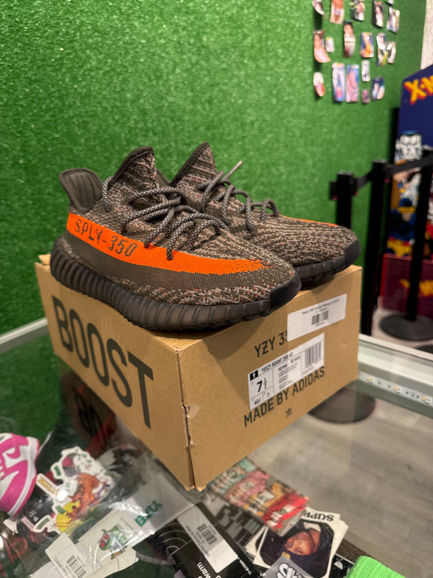 Yeezy 350 Carbon Beluga (USED)