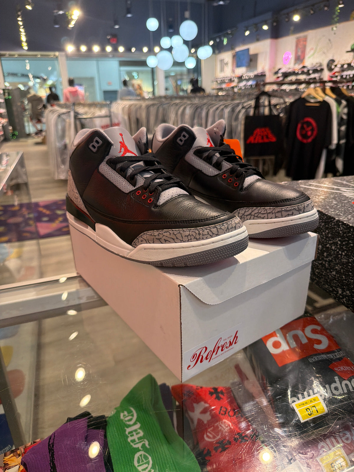 Air Jordan 3 black cement. (USED)