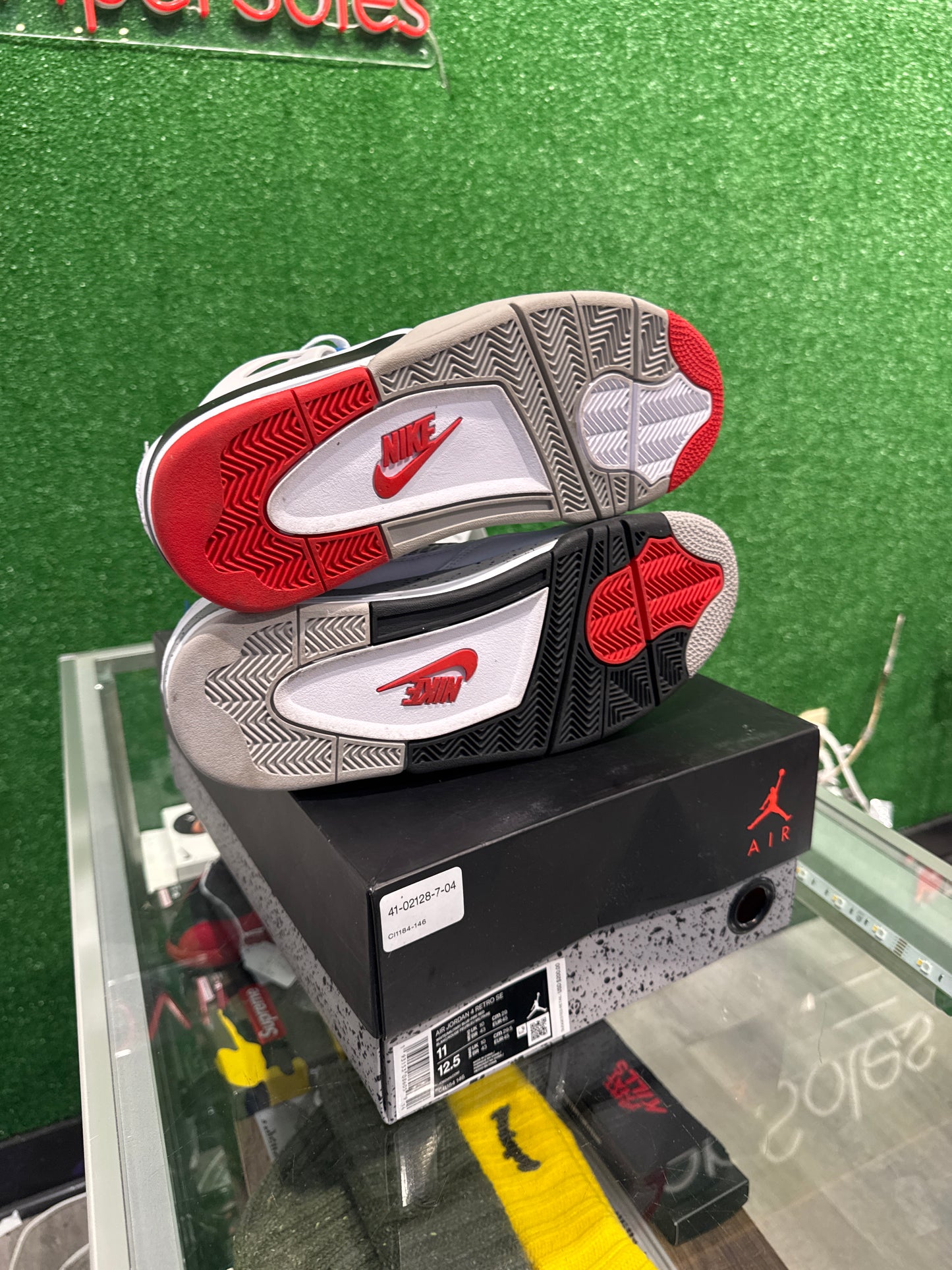 Air Jordan 4 what the (USED)