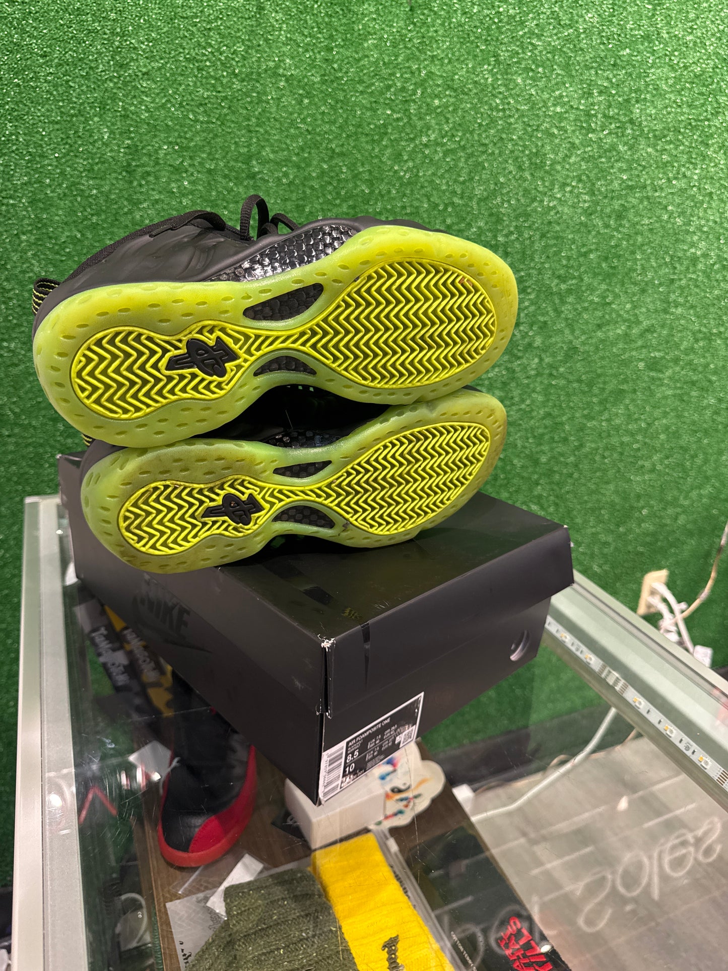 Nike Air Foamposite One Black Volt (USED)
