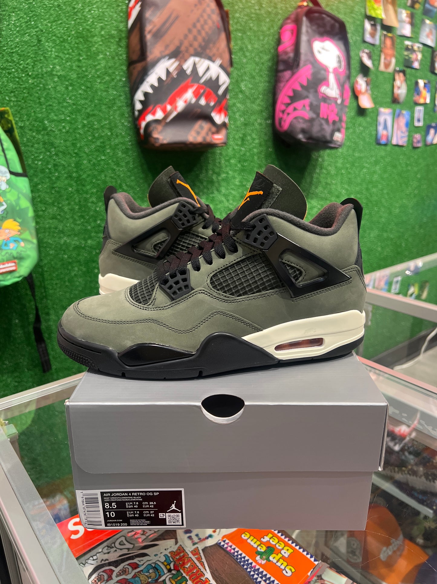 Air Jordan 4 Undefeated (USED)