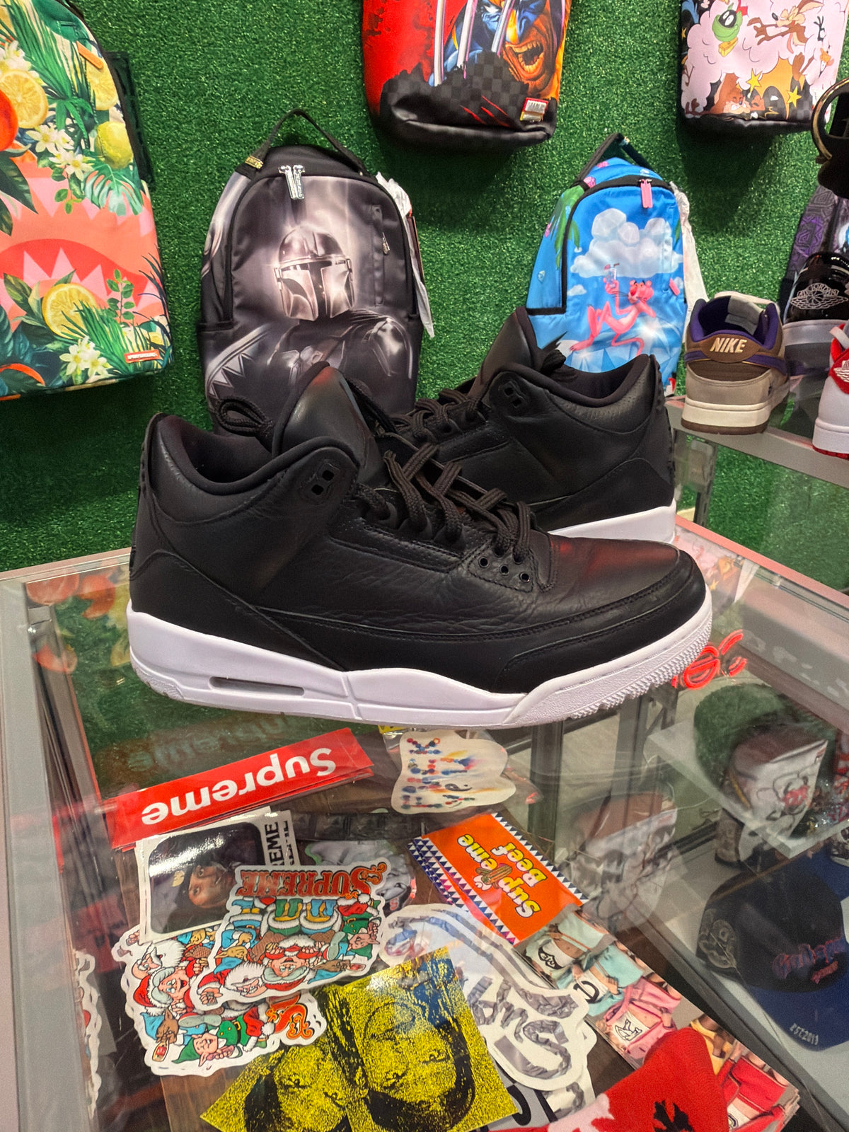 Air Jordan 3 cyber Monday (USED)