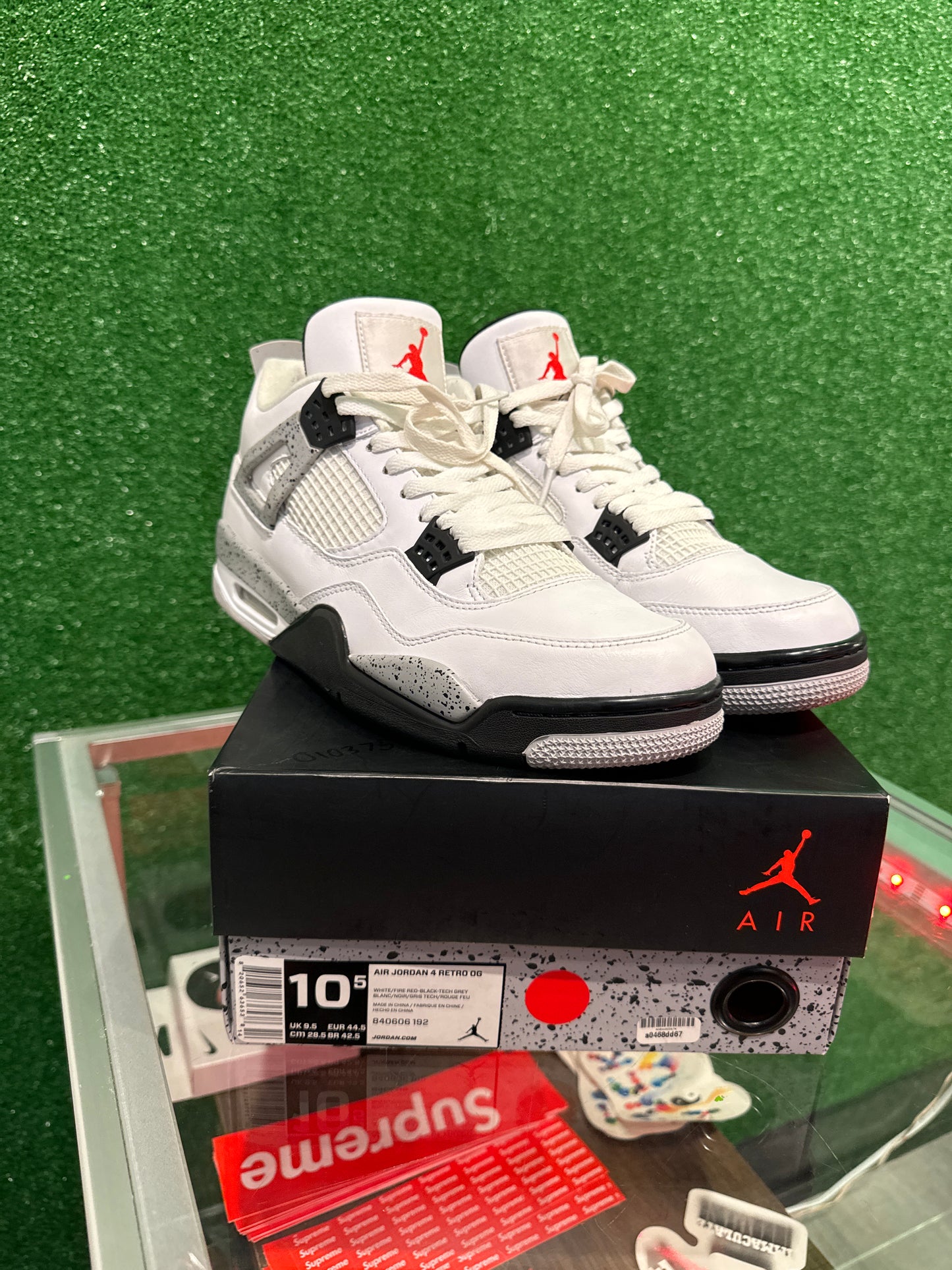 Air Jordan 4 white cement (USED)