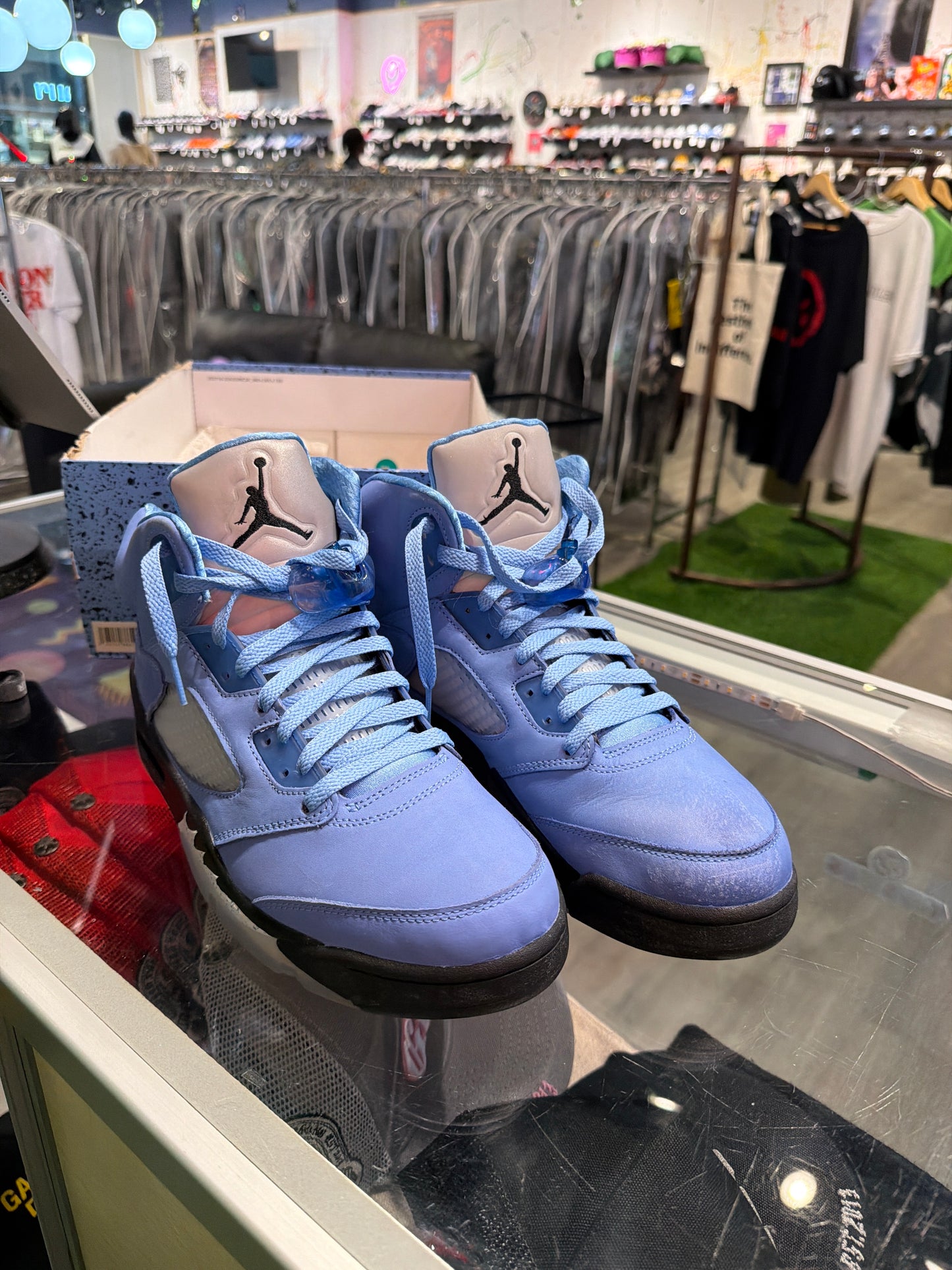 Air Jordan 5 UNC (USED)