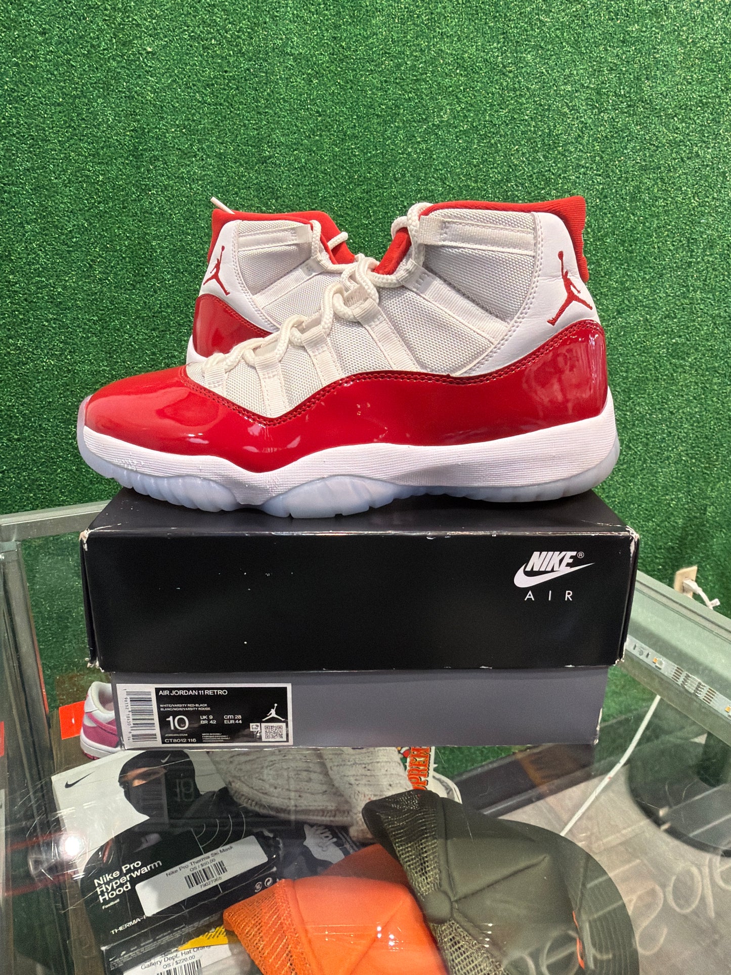 Air Jordan 11 Cherry (USED)