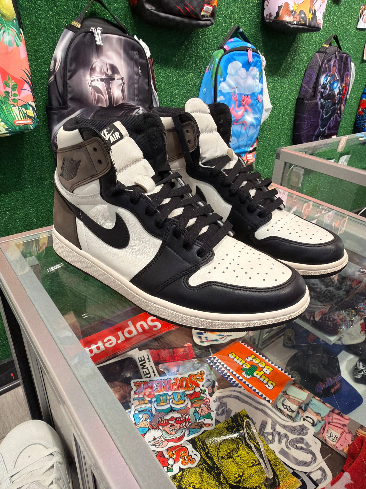 Air Jordan 1 Mocha (USED)