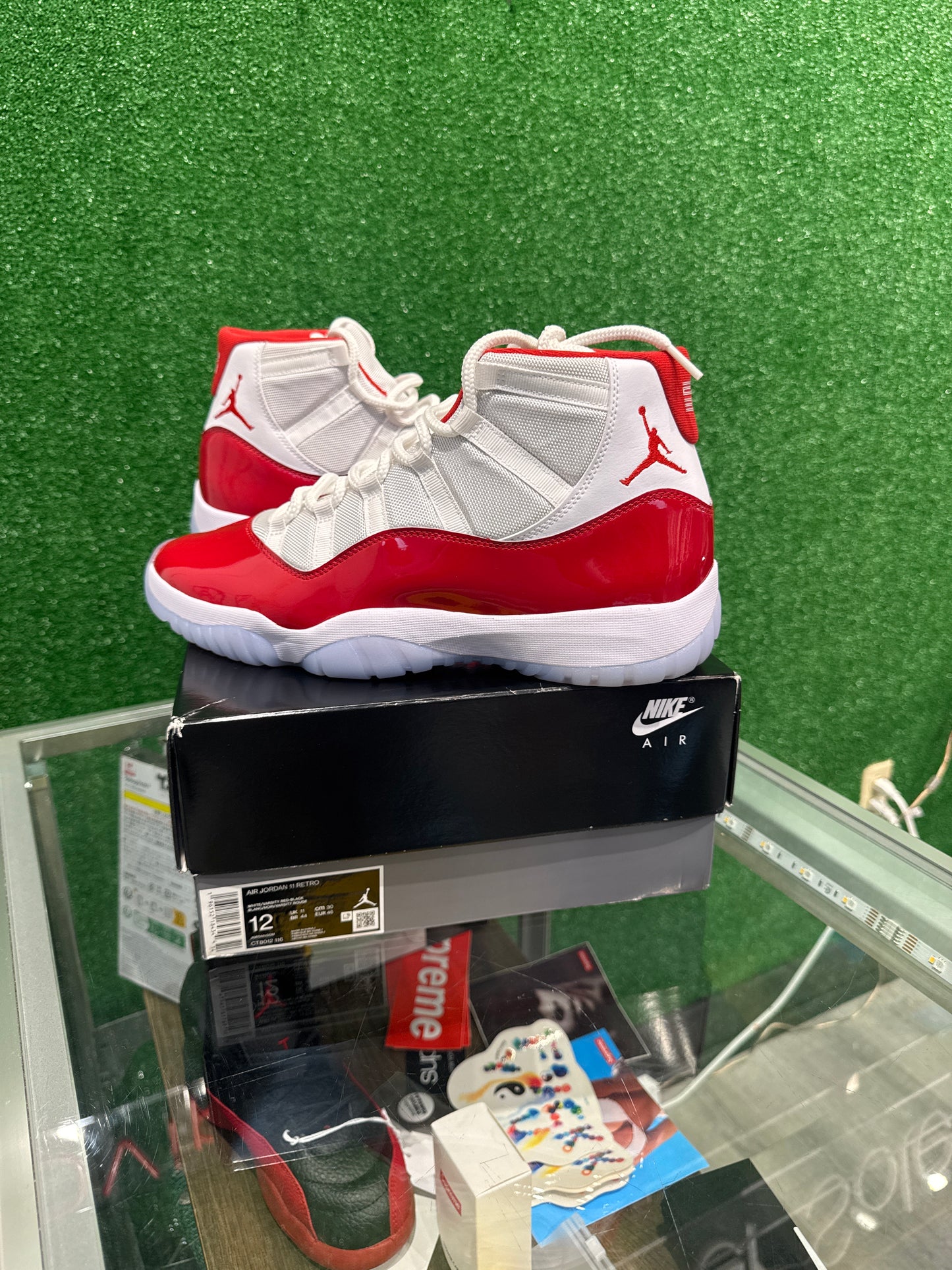 Air Jordan 11 Cherry (USED)