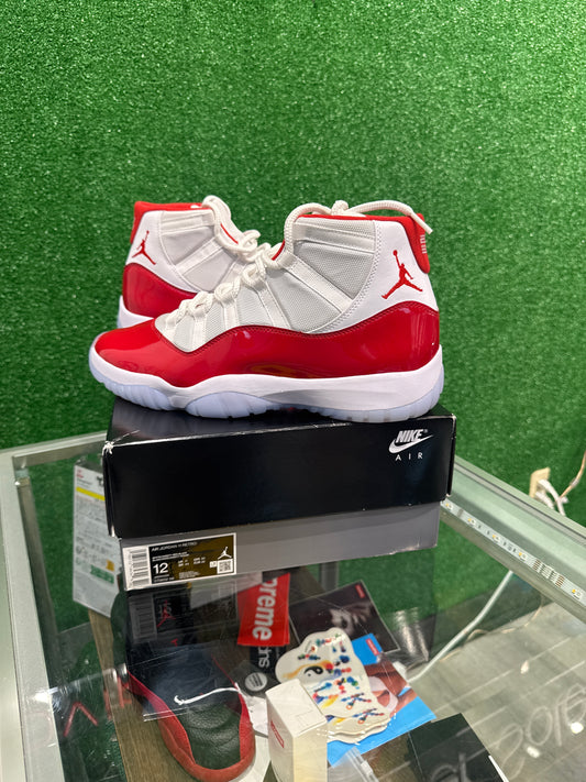 Air Jordan 11 Cherry (USED)