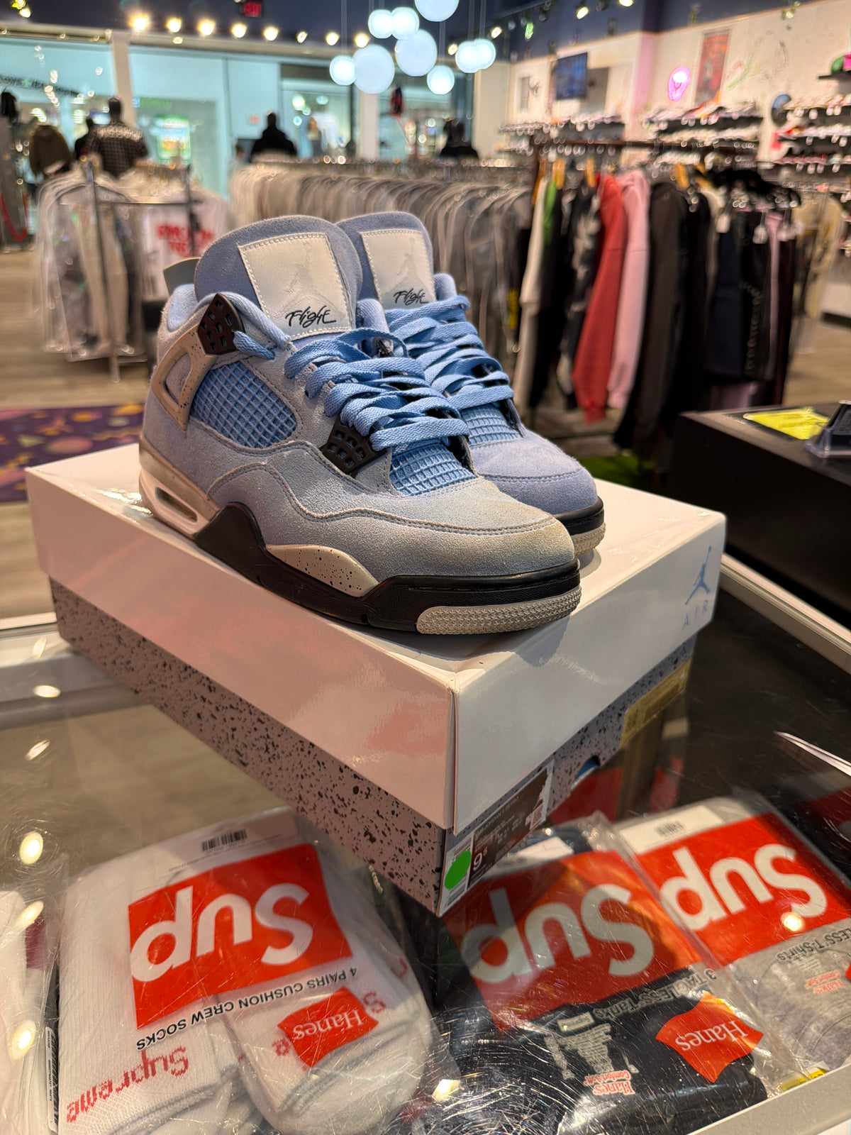 Air Jordan 4 University Blue (USED)