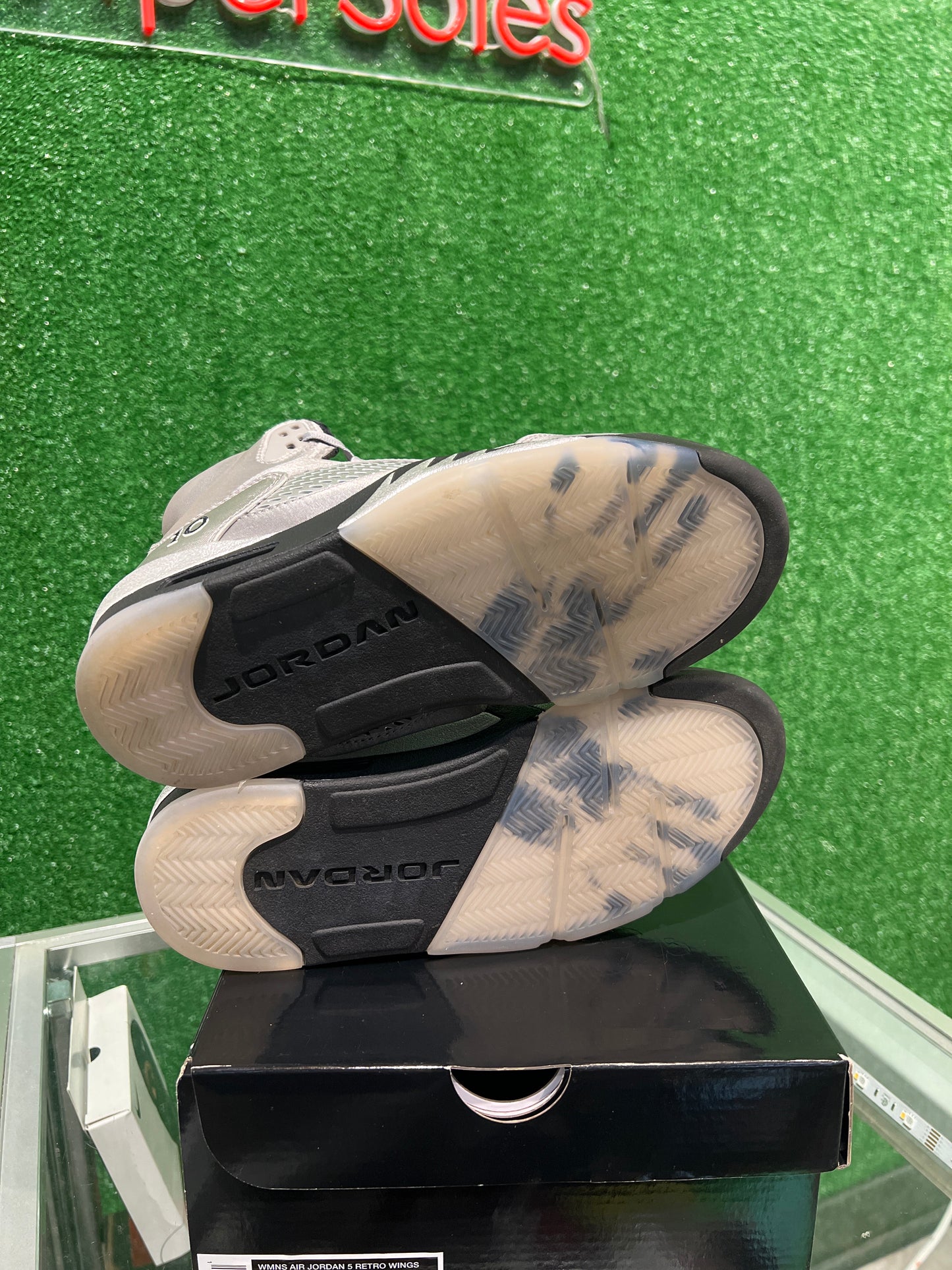 Air Jordan 5 Retro WMNS "Wings (2025)" (USED)
