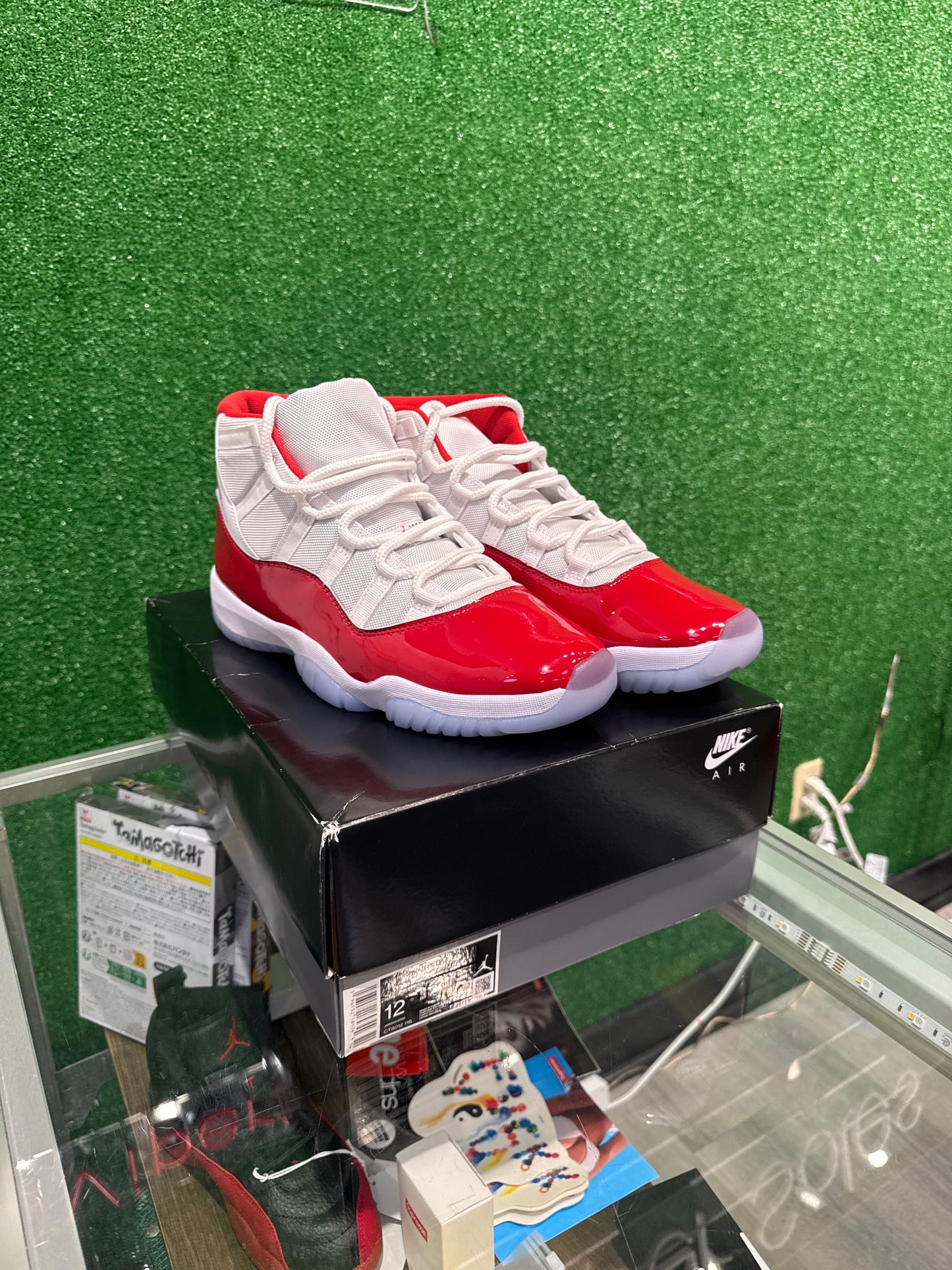 Air Jordan 11 Cherry (USED)