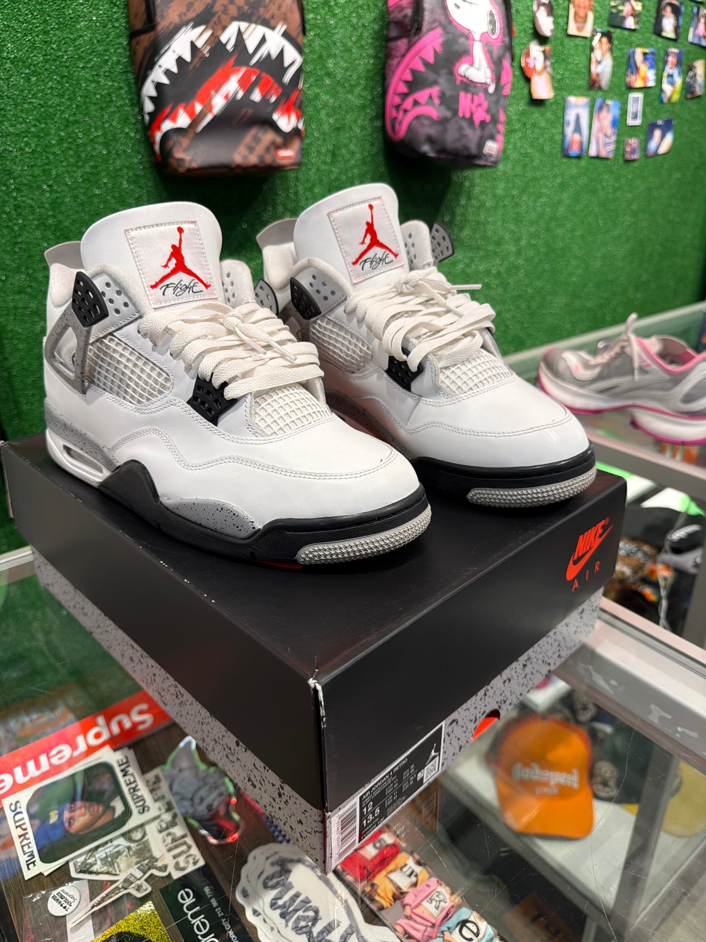Air Jordan 4 white cement (USED)