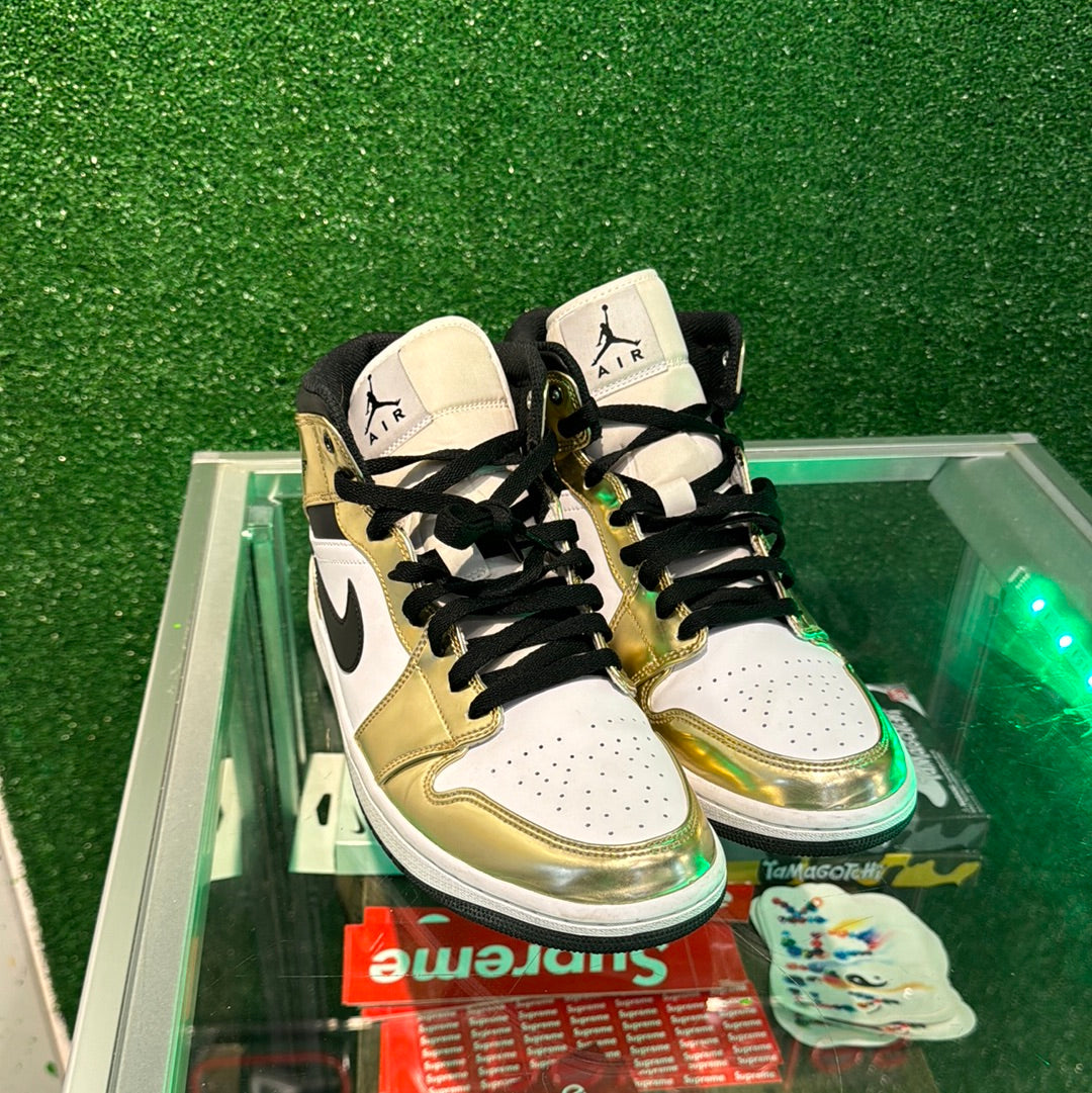 Air Jordan 1 mid metallic gold (USED)