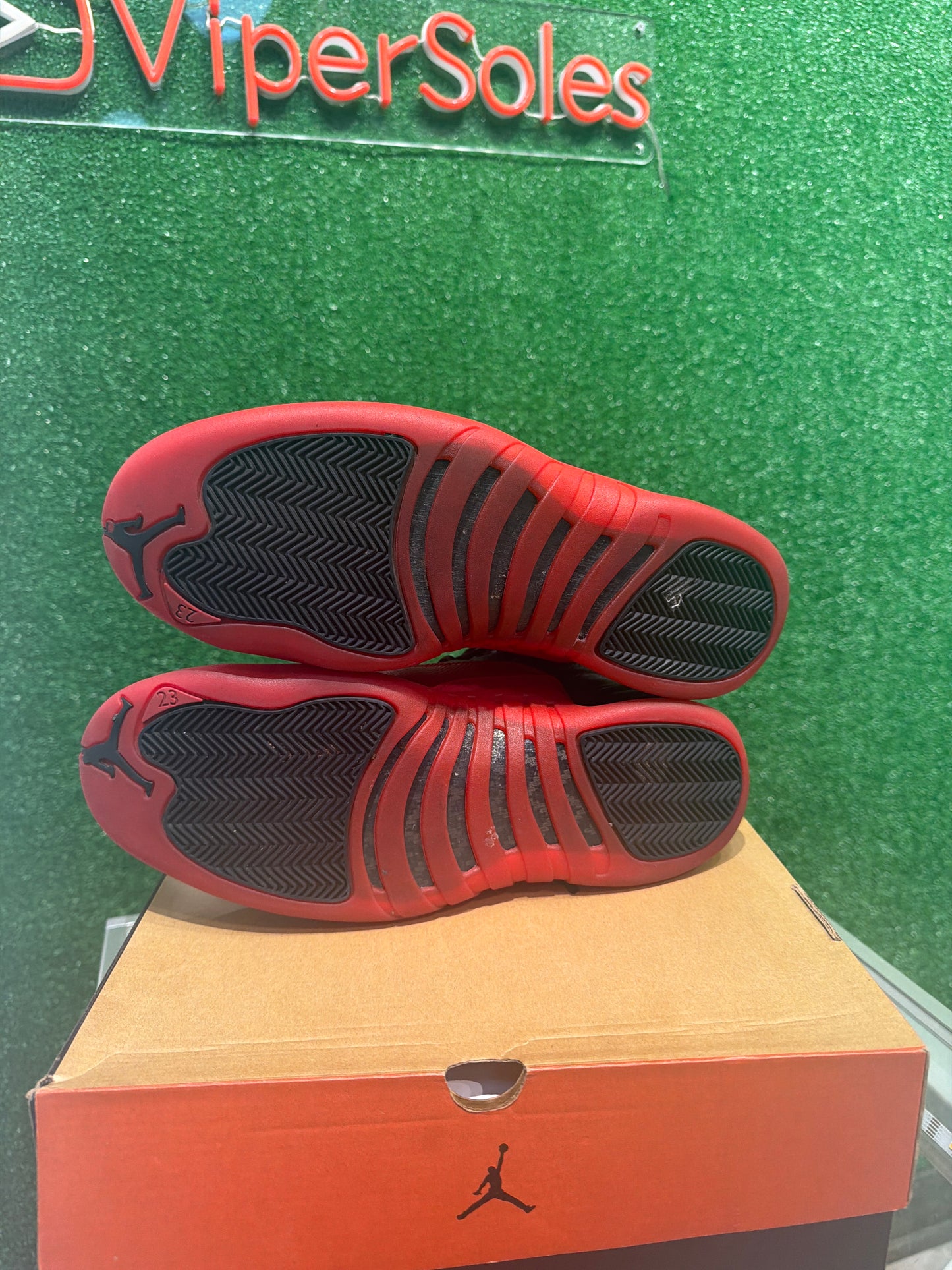 Air Jordan 12 Retro Flu Game (2016) (USED)