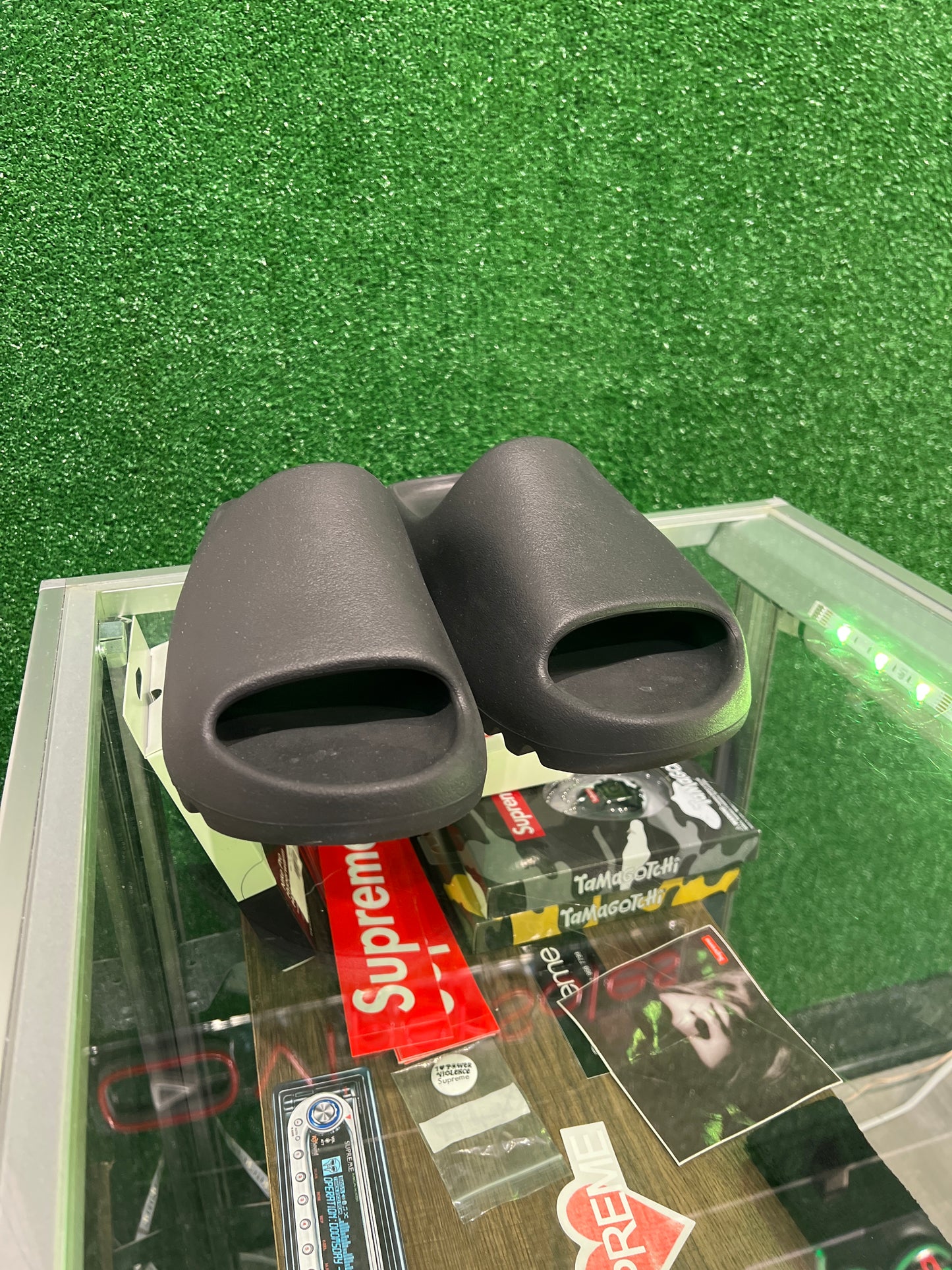 Yeezy Slide onyx (USED)