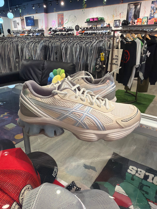 ASICS gel kinetic fluent (USED)