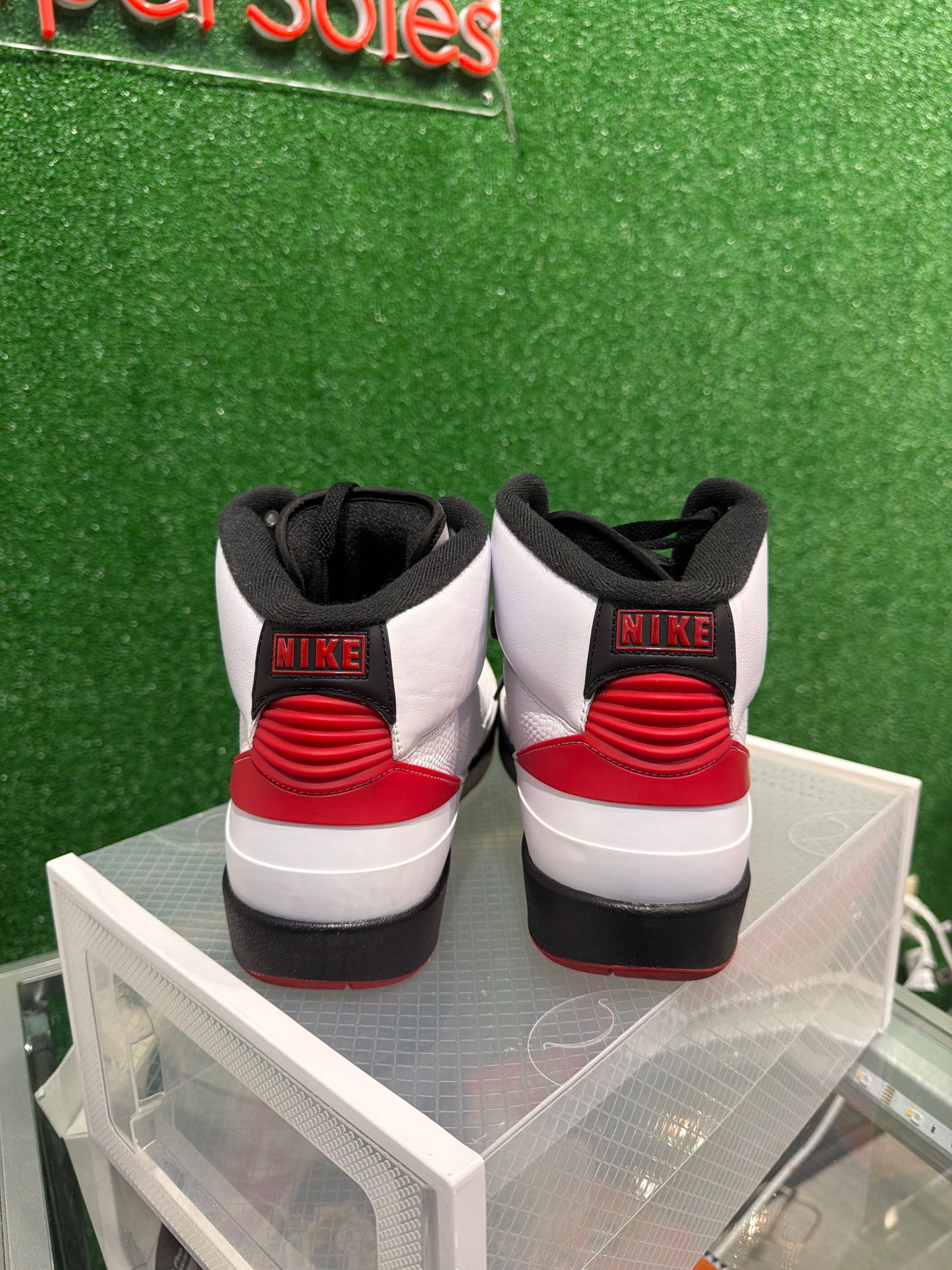 Air Jordan 2 Chicago (USED)