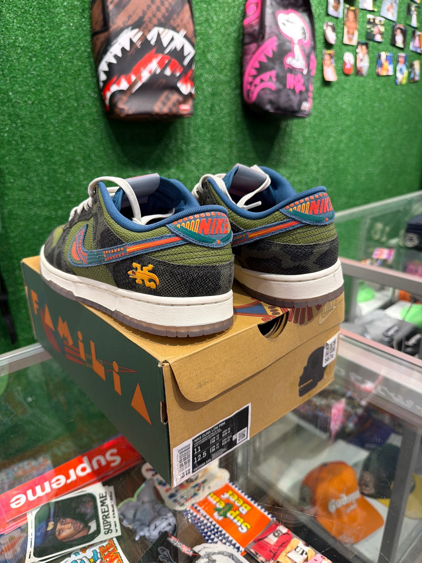 Nike Dunk Low SiEMPRE Familia (USED)