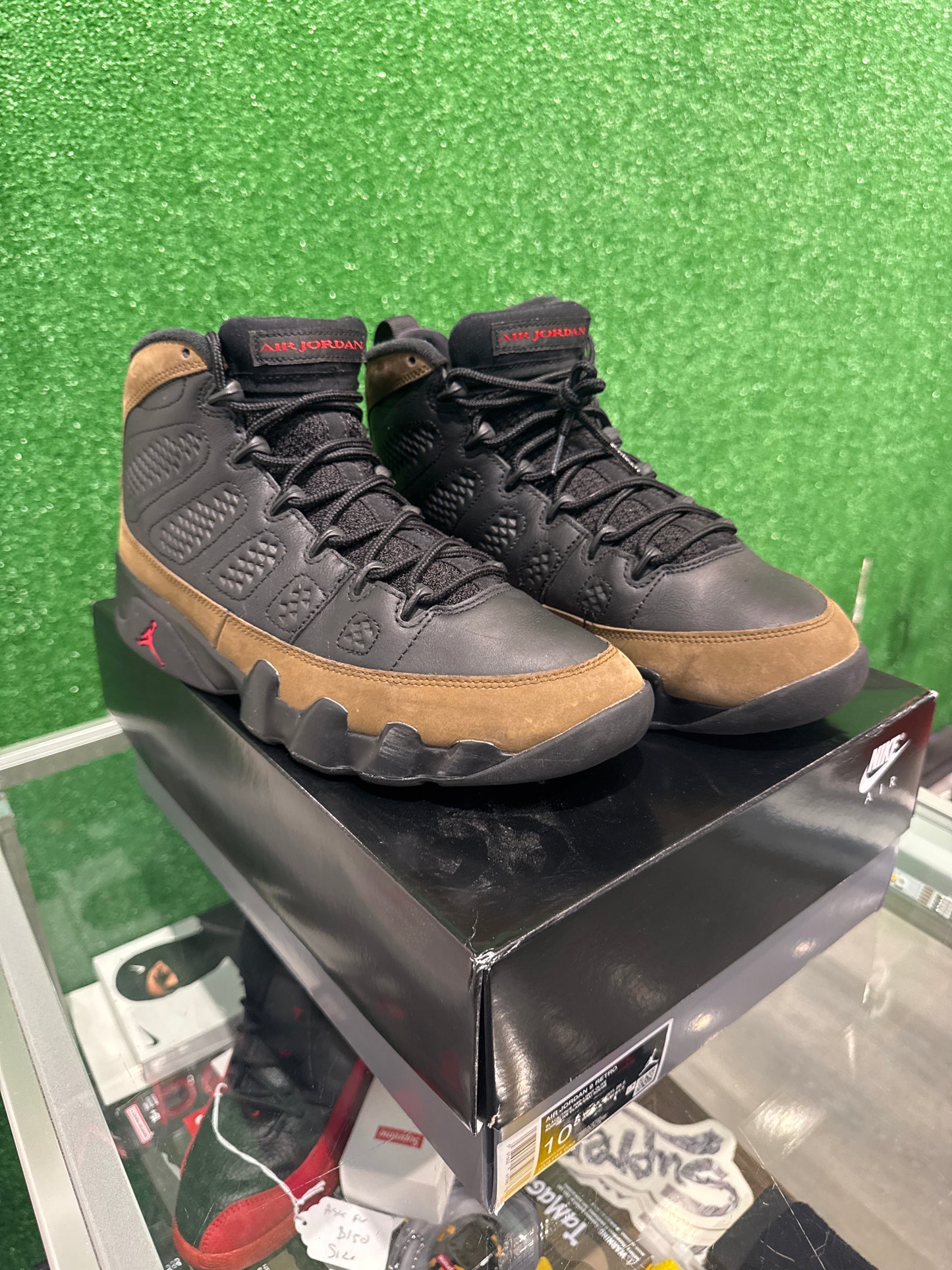 Air Jordan 9 olive (USED)