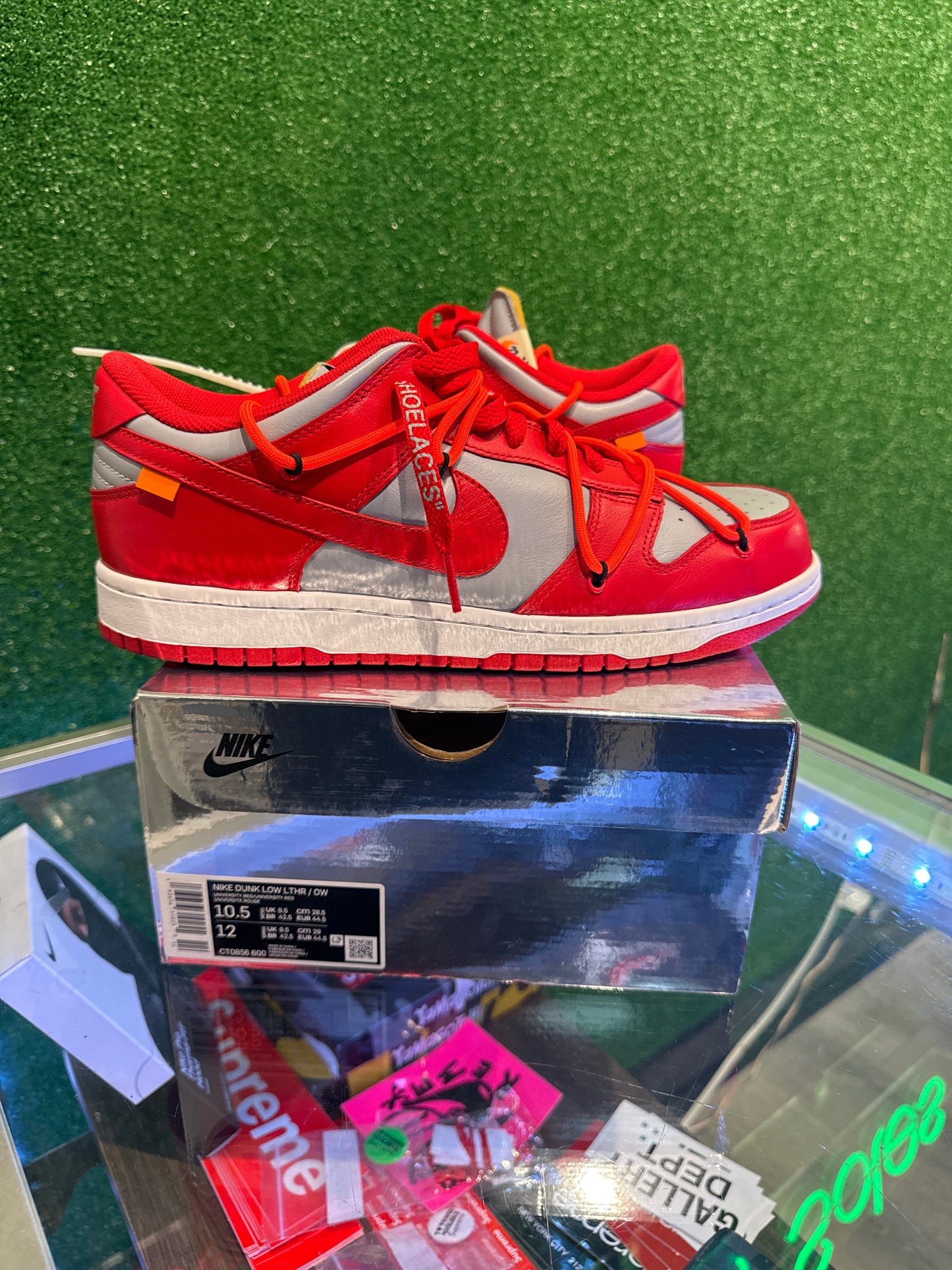 Nike dunk low off white university red