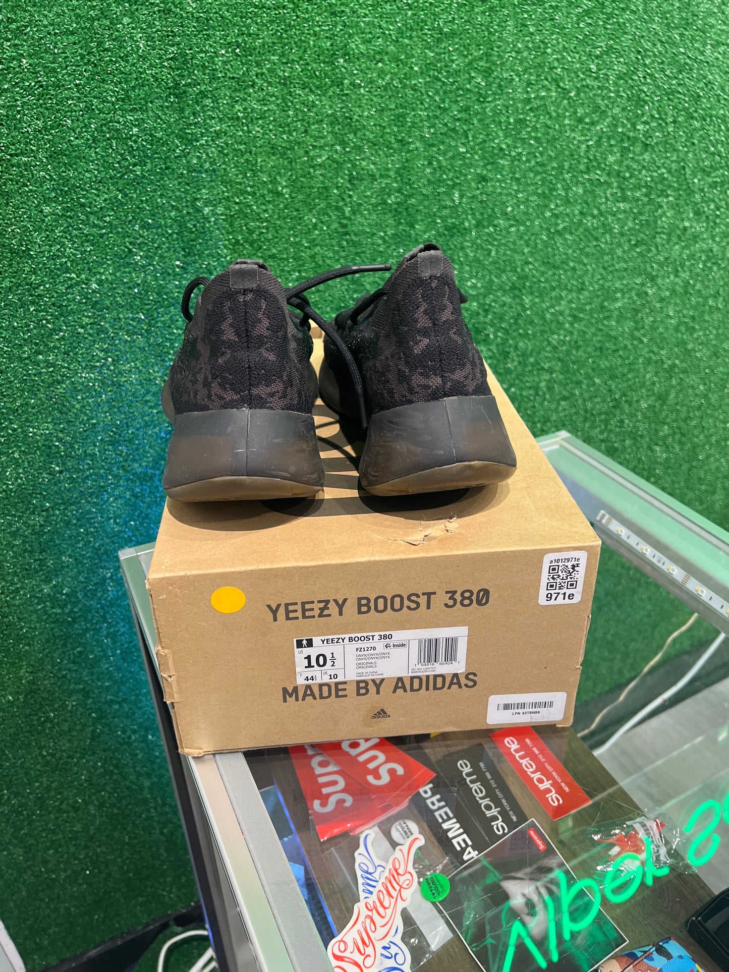 Yeezy 380 Onyx (USED)