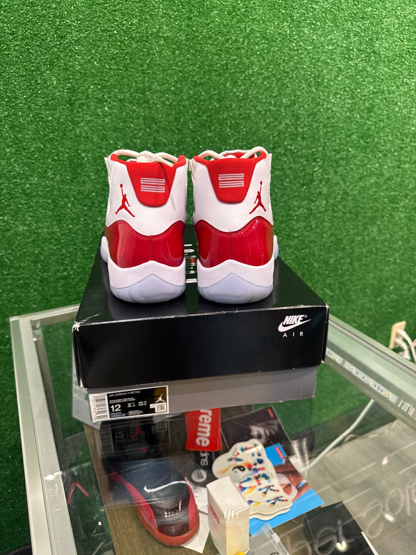 Air Jordan 11 Cherry (USED)