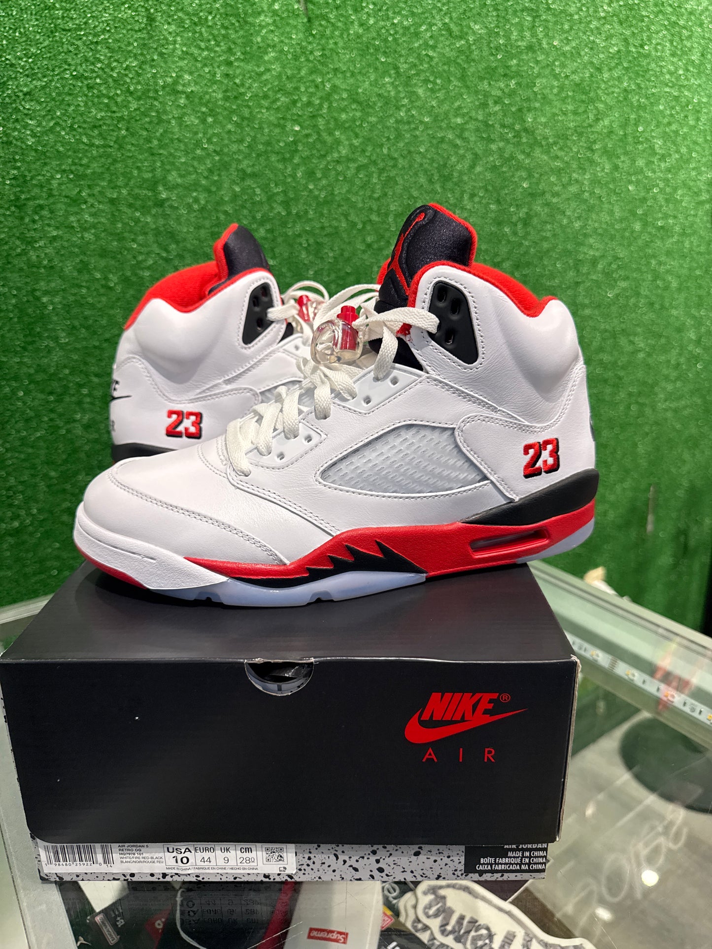 Air Jordan Fire red 5 2025 (USED)