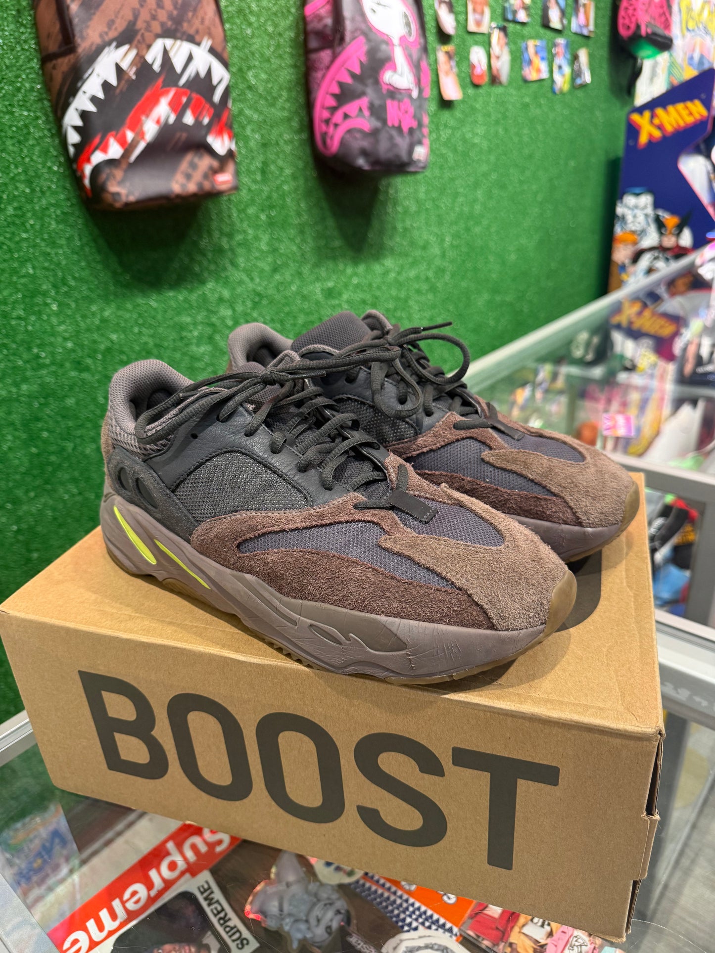 Adidas Yeezy 700 mauve (USED)