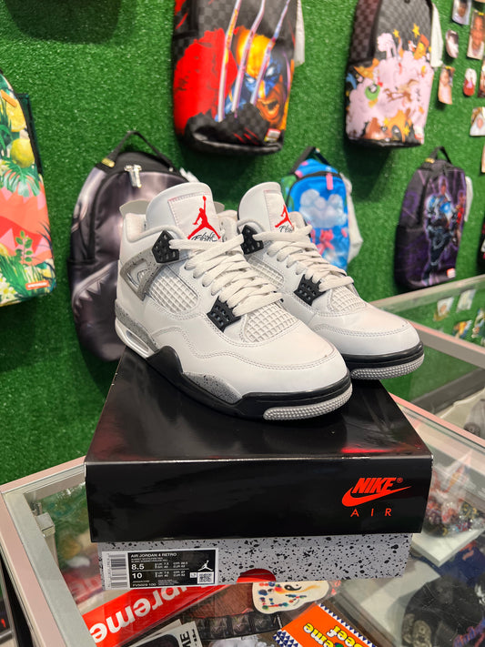 Air Jordan 4 white cement (USED)