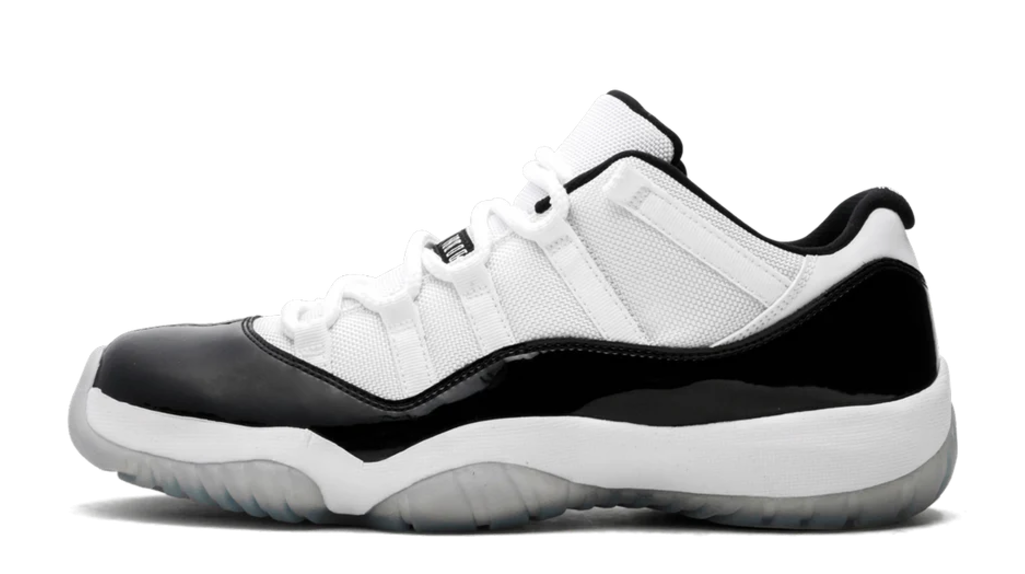 Air Jordan 11 concord low (USED)