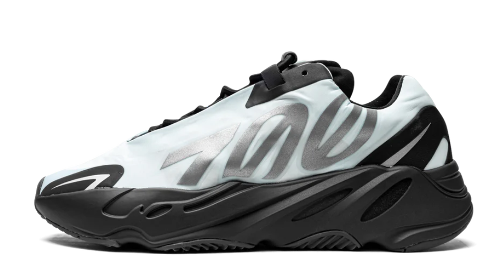 Yeezy 700 mnvn blue tint(USED)