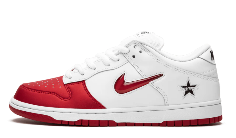 Nike dunk low supreme jewel red swoosh (USED)
