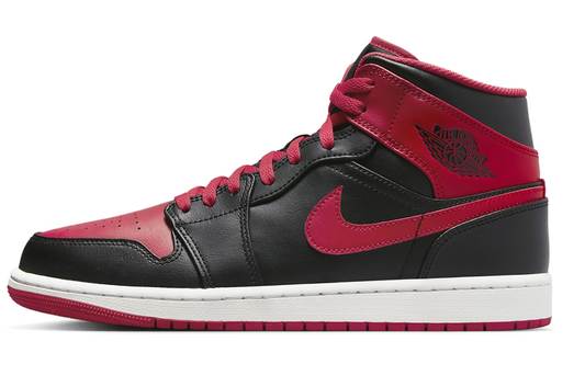 Air Jordan 1 Mid Alternative Bred (USED)