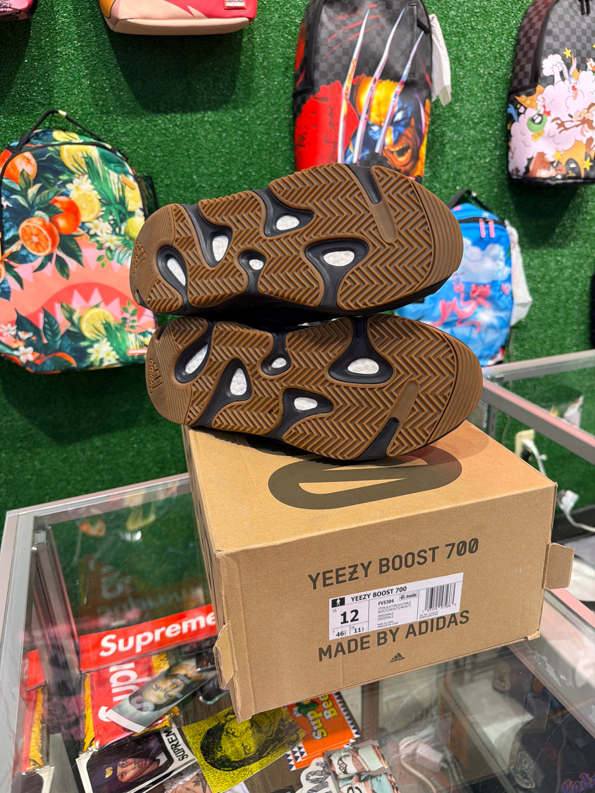 Yeezy 700 Utility Black (USED)