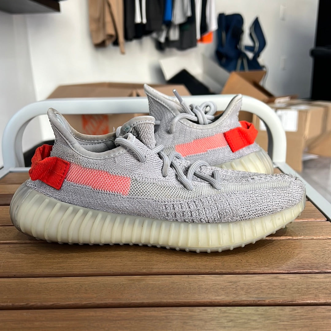Yeezy Boost 350 Tail Light (USED)