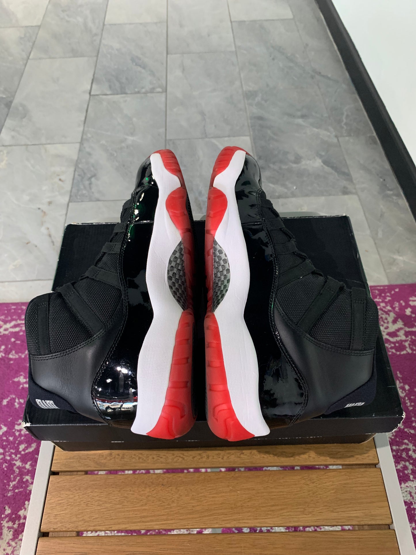 Air Jordan 11 Bred (USED)