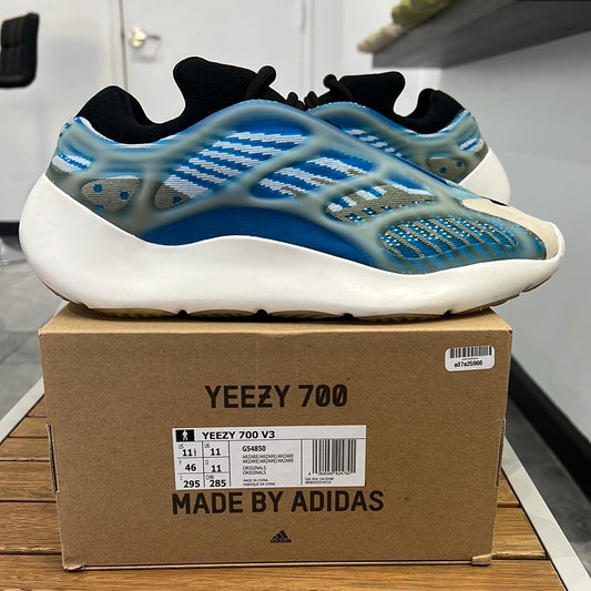 Yeezy 700 V3 Azareth (USED)