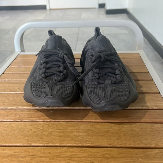 Yeezy 450 utility black (USED)