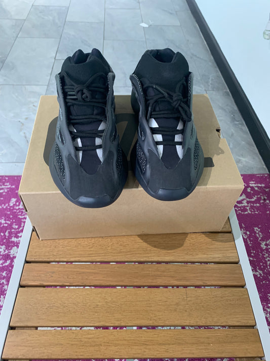 Yeezy 700 V3 Alvah (USED)