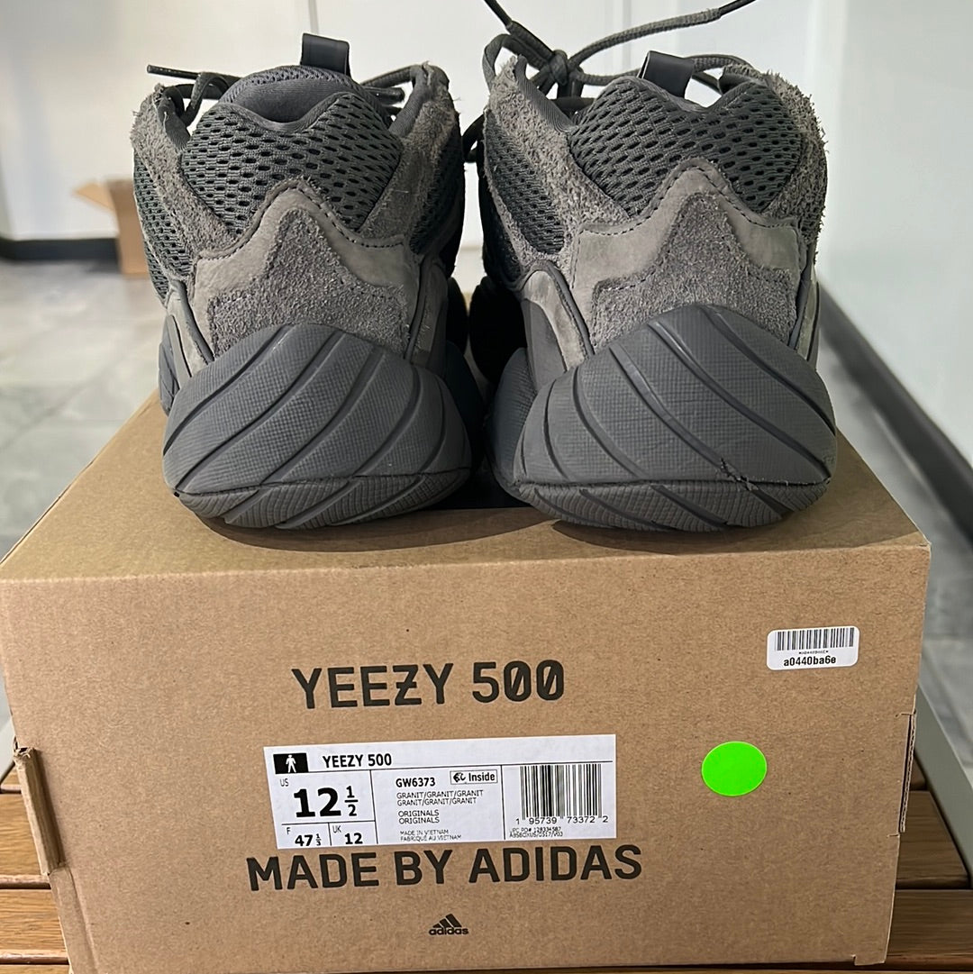 Yeezy 500 Granite (USED)